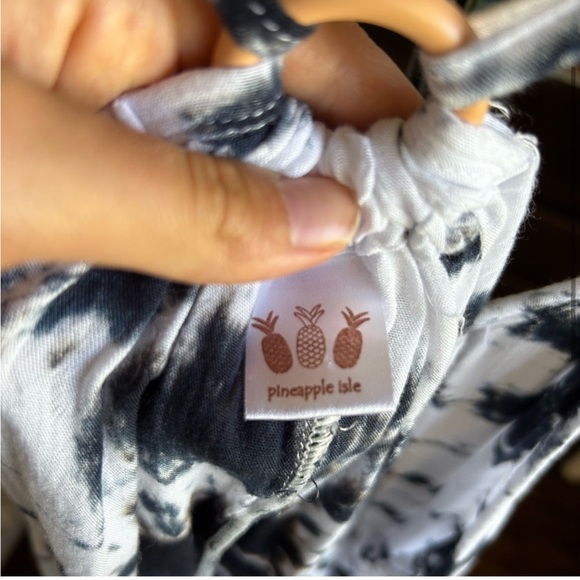 7/$20 Pineapple Isle black and white tie dye maxi dress - Picture 3 of 7